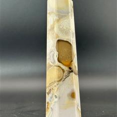 Flower Agate Obelisk Tower